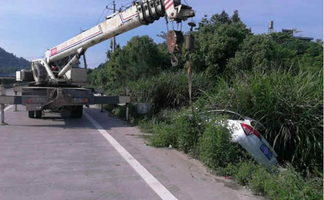 勐海重载吊车救援